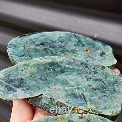 1174g Raw New Zealand Greenstone / Pounamu Carving Slices (R14B137)