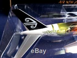 1200 PacMin Air New Zealand Boeing 777-300/ER ZK-OKP The Hobbit Display Model