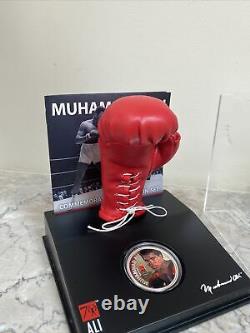 2012 Muhammad Ali 1 oz 999 Silver Coin With Glove Set New Zealand Mint