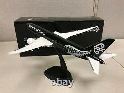 2014 PacMin Model Aircraft Air New Zealand Boeing 787-9 Dreamliner 1200