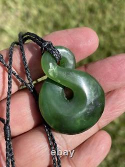 42mm SINGLE TWIST DARK/TRANSLUCENT New Zealand NEPHRITE Jade Pounamu Greenstone