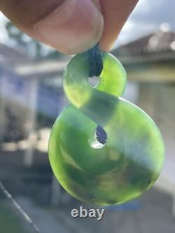 42mm SINGLE TWIST DARK/TRANSLUCENT New Zealand NEPHRITE Jade Pounamu Greenstone