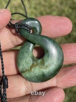 46mm SINGLE TWIST DARK/TRANSLUCENT New Zealand NEPHRITE Jade Pounamu Greenstone