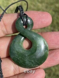 46mm SINGLE TWIST DARK/TRANSLUCENT New Zealand NEPHRITE Jade Pounamu Greenstone