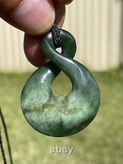 46mm SINGLE TWIST DARK/TRANSLUCENT New Zealand NEPHRITE Jade Pounamu Greenstone