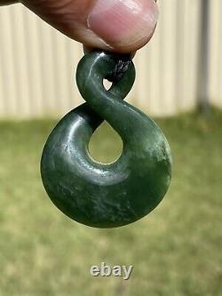 46mm SINGLE TWIST DARK/TRANSLUCENT New Zealand NEPHRITE Jade Pounamu Greenstone