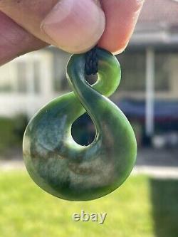 46mm SINGLE TWIST DARK/TRANSLUCENT New Zealand NEPHRITE Jade Pounamu Greenstone