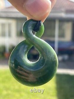 46mm SINGLE TWIST DARK/TRANSLUCENT New Zealand NEPHRITE Jade Pounamu Greenstone