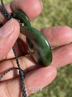 46mm SINGLE TWIST DARK/TRANSLUCENT New Zealand NEPHRITE Jade Pounamu Greenstone