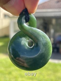47mm SINGLE TWIST DARK/TRANSLUCENT New Zealand NEPHRITE Jade Pounamu Greenstone