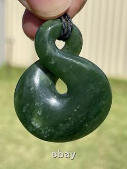 47mm SINGLE TWIST DARK/TRANSLUCENT New Zealand NEPHRITE Jade Pounamu Greenstone