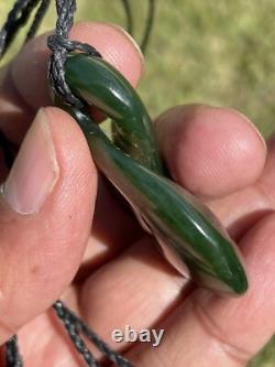 47mm SINGLE TWIST DARK/TRANSLUCENT New Zealand NEPHRITE Jade Pounamu Greenstone