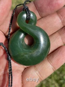 49mm SINGLE TWIST DARK/TRANSLUCENT New Zealand NEPHRITE Jade Pounamu Greenstone