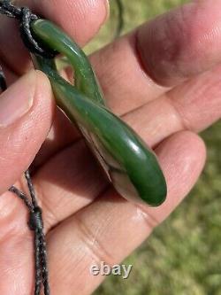 49mm SINGLE TWIST DARK/TRANSLUCENT New Zealand NEPHRITE Jade Pounamu Greenstone