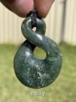 50mm SINGLE TWIST DARK/TRANSLUCENT New Zealand NEPHRITE Jade Pounamu Greenstone