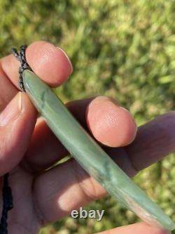 75mm CHATOYANT Maori Greenstone Pounamu RARE BLU INANGA JADE CURVED KURU/PENDANT