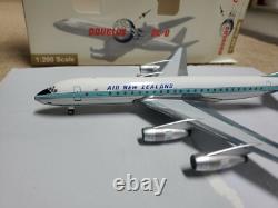 AEROCLASSICS200 Air New Zealand DC8-52 1200 AC219804 1960s Hybrid Cols ZK-NZC