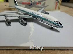 AEROCLASSICS Air New Zealand DC-8-52 1200 AC219804 1960s Hybrid Cols ZK-NZC