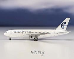 Aeroclassics AC411214 Air New Zealand Boeing 767-200 ZK-NBJ Diecast 1/400 Model