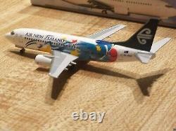 Aeroclassics Air New Zealand B 737-33R 1400 ACZKNGA Millenium colour ZK-NGA