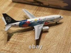 Aeroclassics Air New Zealand B 737-33R 1400 ACZKNGA Millenium colour ZK-NGA