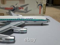 Aeroclassics Air New Zealand DC-8-52 1200 AC219724 1970s Colors ZK-NZF