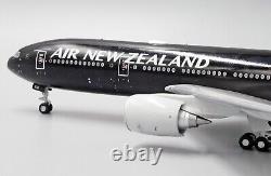 Air New Zealand B777-200ER All Blacks, White Nose ZK-OKH 1200 Diecast XX2280
