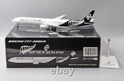 Air New Zealand B777-300ER Reg ZK-OKM JC Wings 1200 Diecast XX2304 (E)