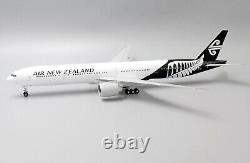 Air New Zealand B777-300ER Reg ZK-OKM JC Wings 1200 Diecast XX2304 (E)