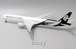 Air New Zealand B777-300ER Reg ZK-OKM JC Wings 1200 Diecast XX2304 (E)