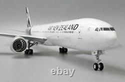 Air New Zealand B777-300ER Reg ZK-OKM JC Wings 1200 Diecast XX2304 (E)