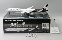 Air New Zealand B777-300ER Reg ZK-OKS JC Wings Scale 1200 Diecast Model XX2303