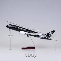 Air New Zealand B787 Dream Liner Aircraft display Model Scale 1/130