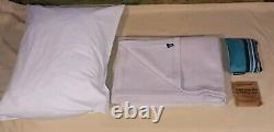 Air New Zealand Premium Economy Blanket Pillow Amenity Set