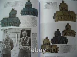 BOOK New Zealand AIR FORCE Uniforms Clothing Badges & Personal Equipment 1923-48