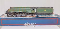 Bachmann 31-955, OO Gauge, A4 Class 4-6-2 loco, 60013'Dominion of New Zealand