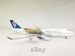 Boeing 747-400 Air New Zealand ZK-NBV'Lord of the Rings' (with stand) in 1/200
