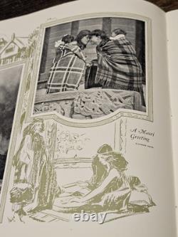 C1920 New Zealand Pictorial with Large Map 32 Pages Souvenir Tiki