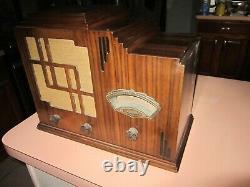 Courtenay Deco Tombstone Antique Radio May Not Be Fully Functonal Parts