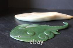 Dark Green Fine New Zealand Nephrite Skate Sculpture & Contrasting Jade Base