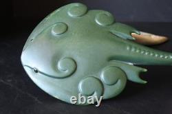 Dark Green Fine New Zealand Nephrite Skate Sculpture & Contrasting Jade Base