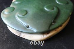 Dark Green Fine New Zealand Nephrite Skate Sculpture & Contrasting Jade Base