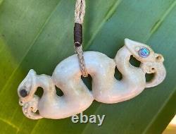 Exquisite Hand Carved Nz Maori Engraved Inlaid Pekapeka Stag Antler Pendant
