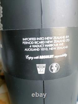 Extremely Rare Absolute New Zealand 2nd Skin Limited Edition Only 12k Produced