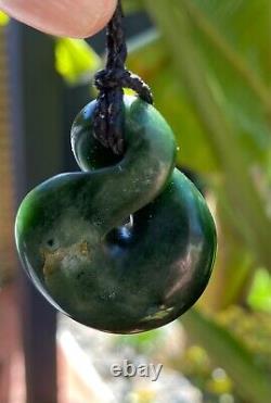 Hand Carved J Kerwin Maori Raukaraka Greenstone Nephrite Jade Eternity Twist