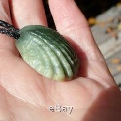 Hand Carved Niki Nepia Hyper Real Nz Pounamu Greenstone Flower Jade Cockle Shell