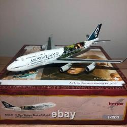 Herpa 550840 Air New Zealand Boeing 747-400 LOTR Frodo NK-NBV 1/200 Jet Model