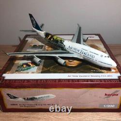 Herpa 550840 Air New Zealand Boeing 747-400 LOTR Frodo NK-NBV 1/200 Jet Model