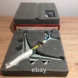 Herpa 550840 Air New Zealand Boeing 747-400 LOTR Frodo NK-NBV 1/200 Jet Model
