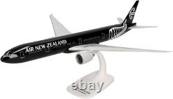 Herpa 612777 Air New Zealand Boeing 777-300ER ZK-OKQ Desk Model 1/200 Airplane